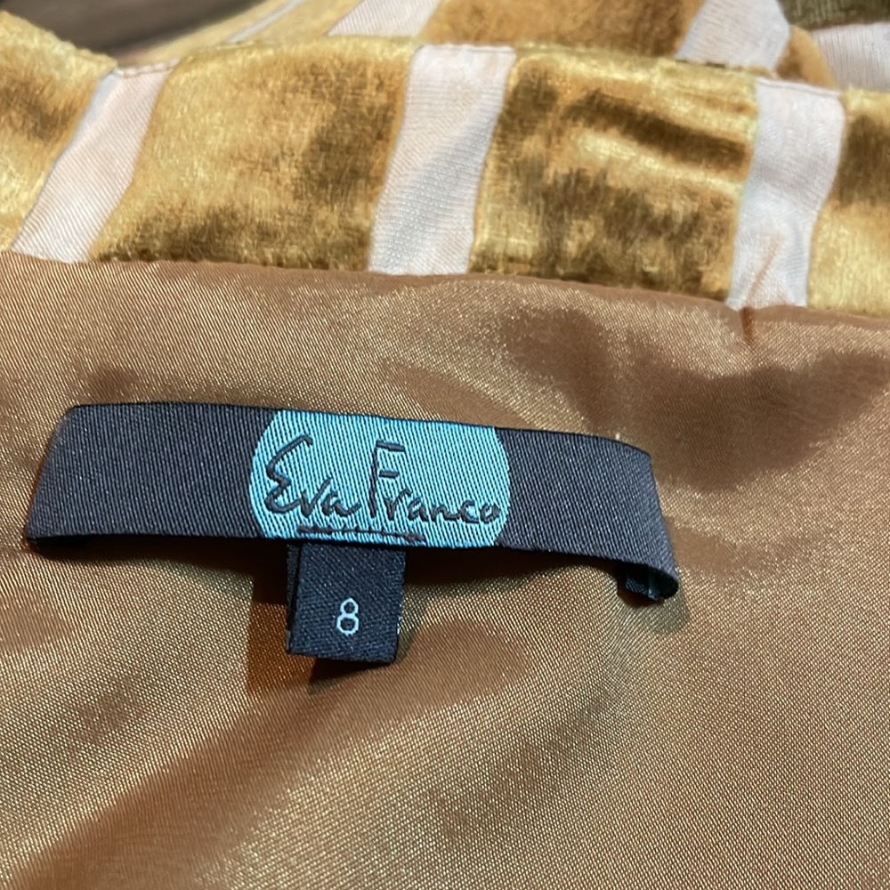 Eva Franco velvet skirt gold Size 8 waist 14 p length 24 inches - Picture 3 of 5